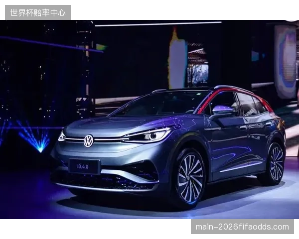未来三年，俱乐部媒体版权、球员未来转会费等无形资产的证券化将成为主流融资工具