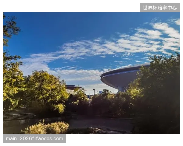 上海梅赛德斯-奔驰文化中心对标RiotGames全球赛事运营手册，完成中国区首个“认证级”电竞场馆标准化升级